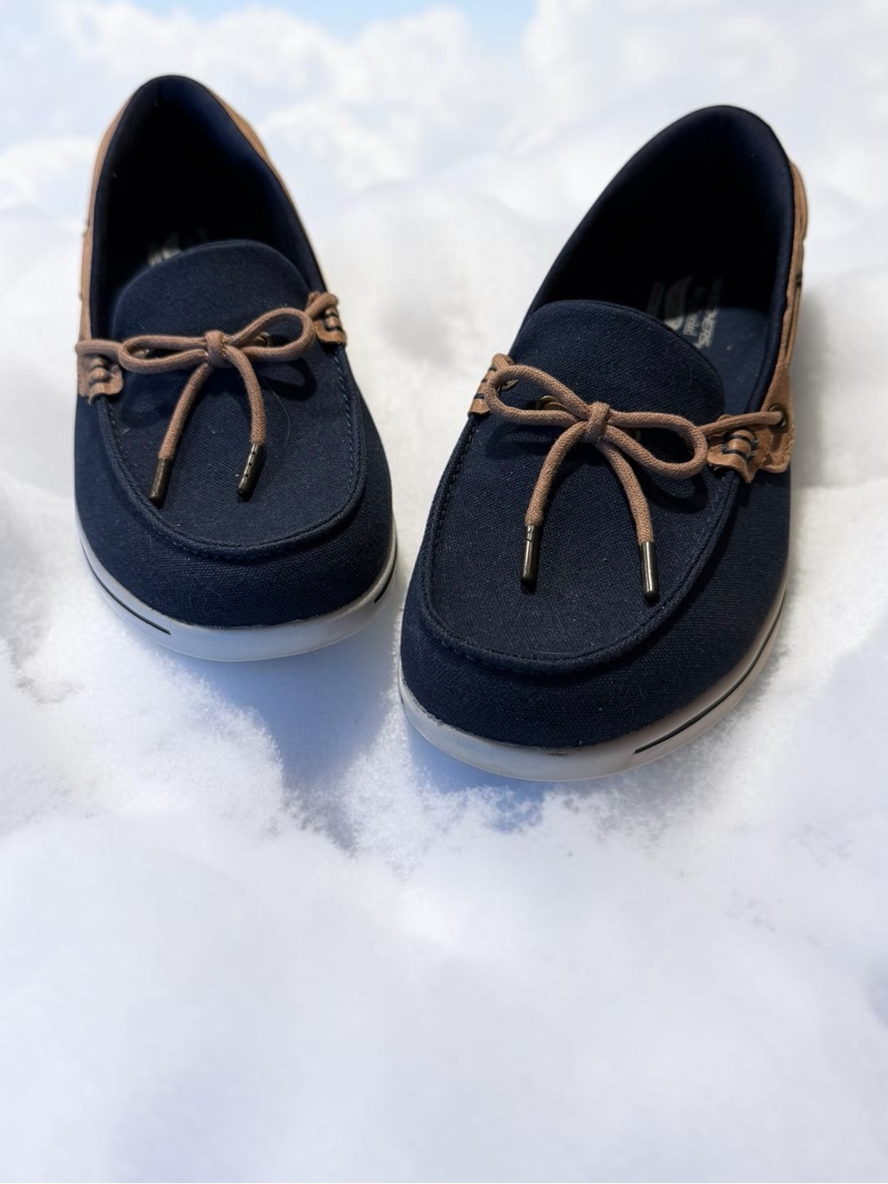 SKECHERS Women’s Arch Fit Uplift Shoreline Navy Canvas Boat Shoes NWOT Size 9W